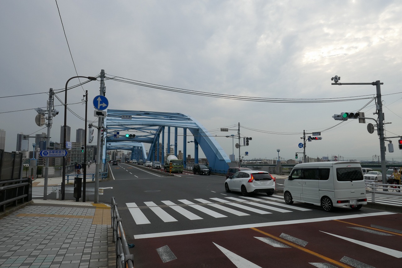 大田区側から見た丸子橋（2022年9月撮影）